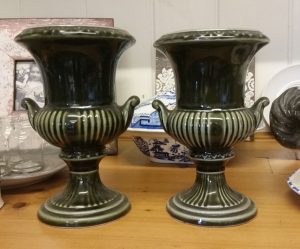 Dartmouth urns